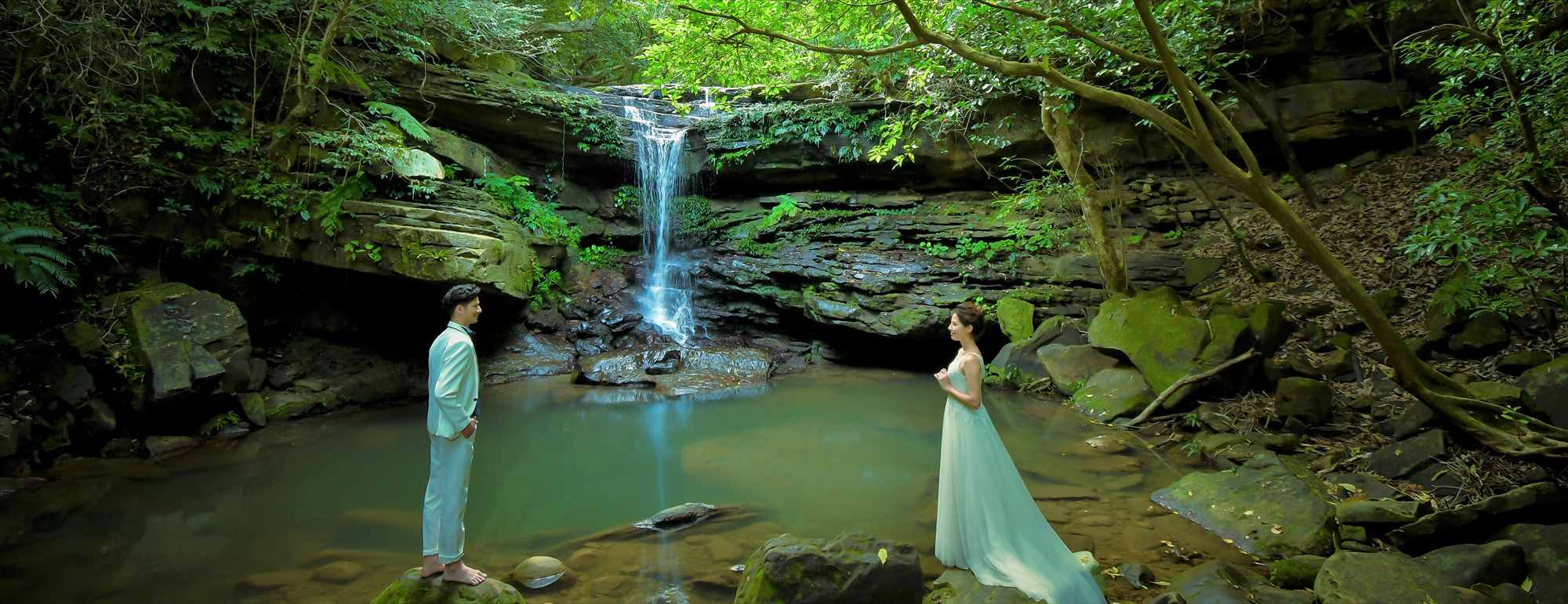 沖縄・西表島フォトウェディング・挙式前撮影・結婚写真　クーラの滝