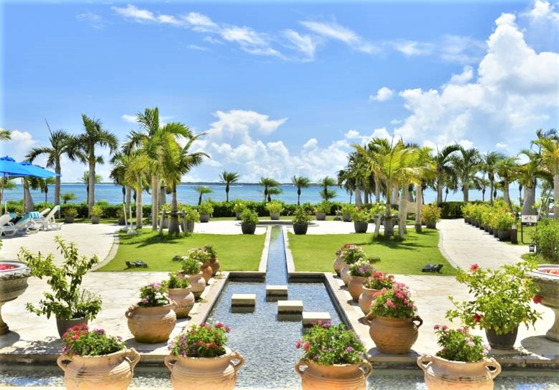 グランヴィリオ・リゾート石垣島 オーシャンビューの中庭